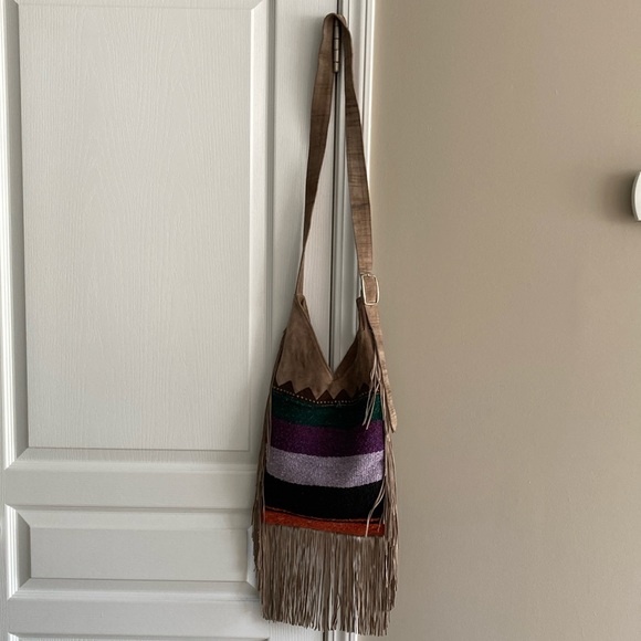 JOSE LUIS Serape Suede Fringe Crossbody - Picture 2 of 8